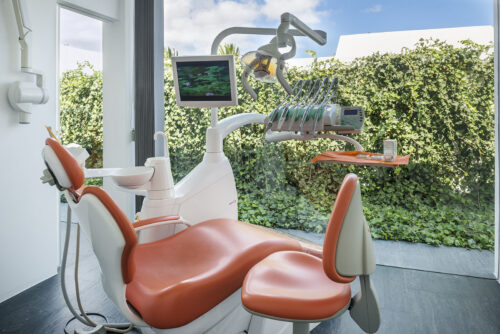 Dental clinic with emergency care in Lanzarote